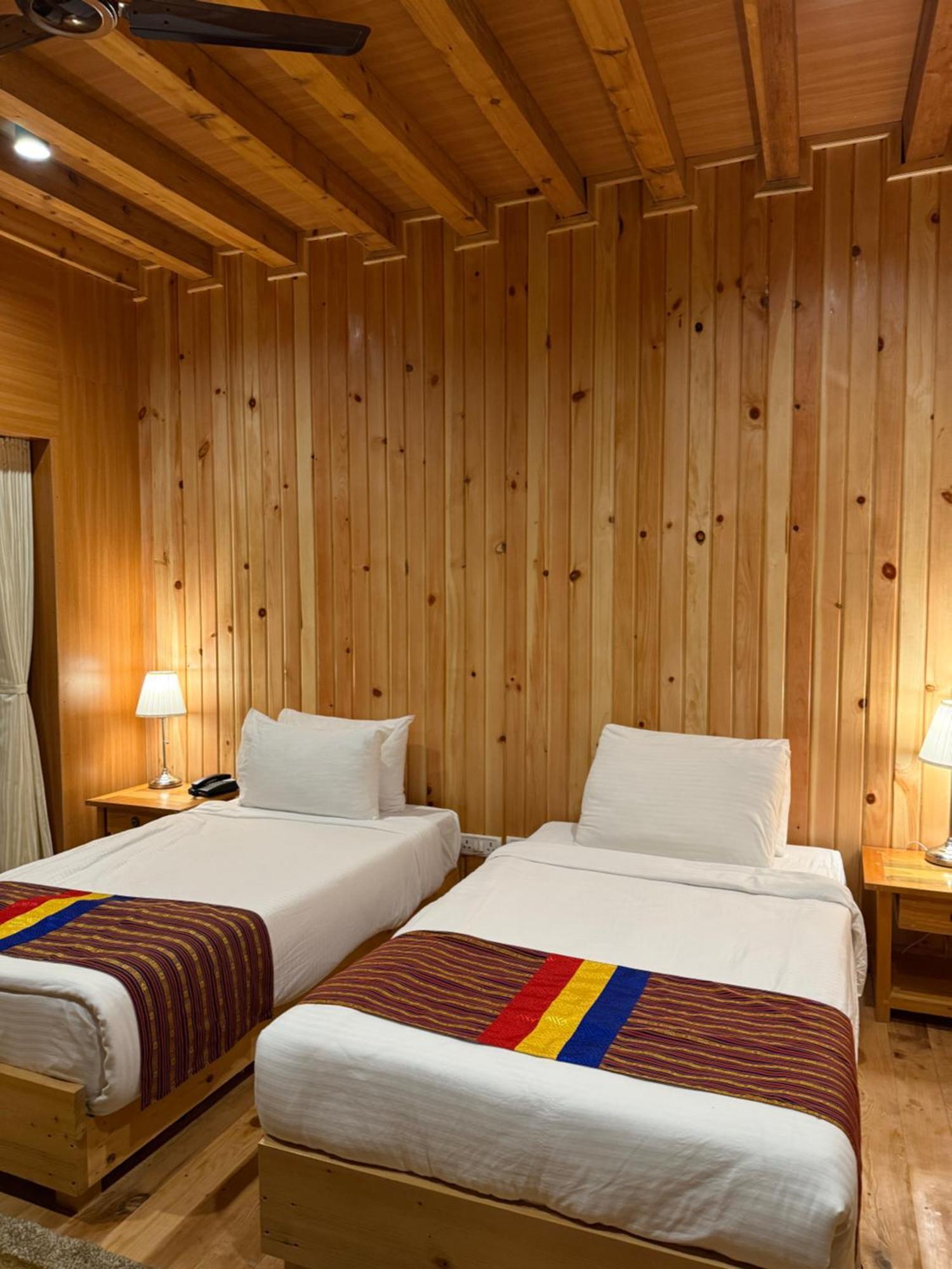 Spirit Of Bhutan Resort Paro Esterno foto